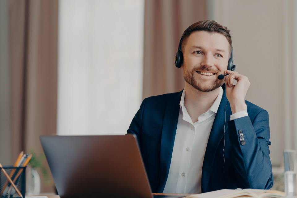 Servicio de gestión de operaciones y comunicación